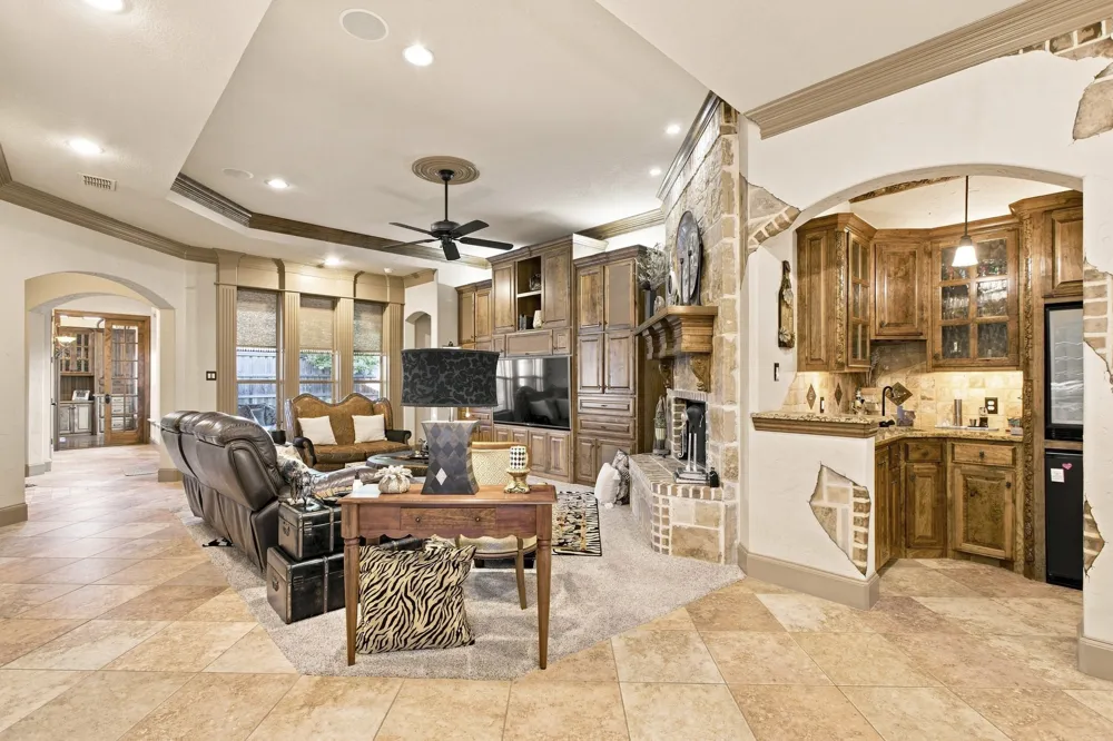 613 Sophie Lane Colleyville, TX 76034
