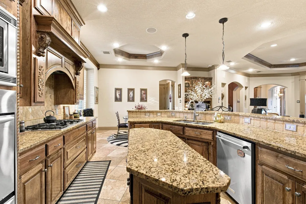 613 Sophie Lane Colleyville, TX 76034