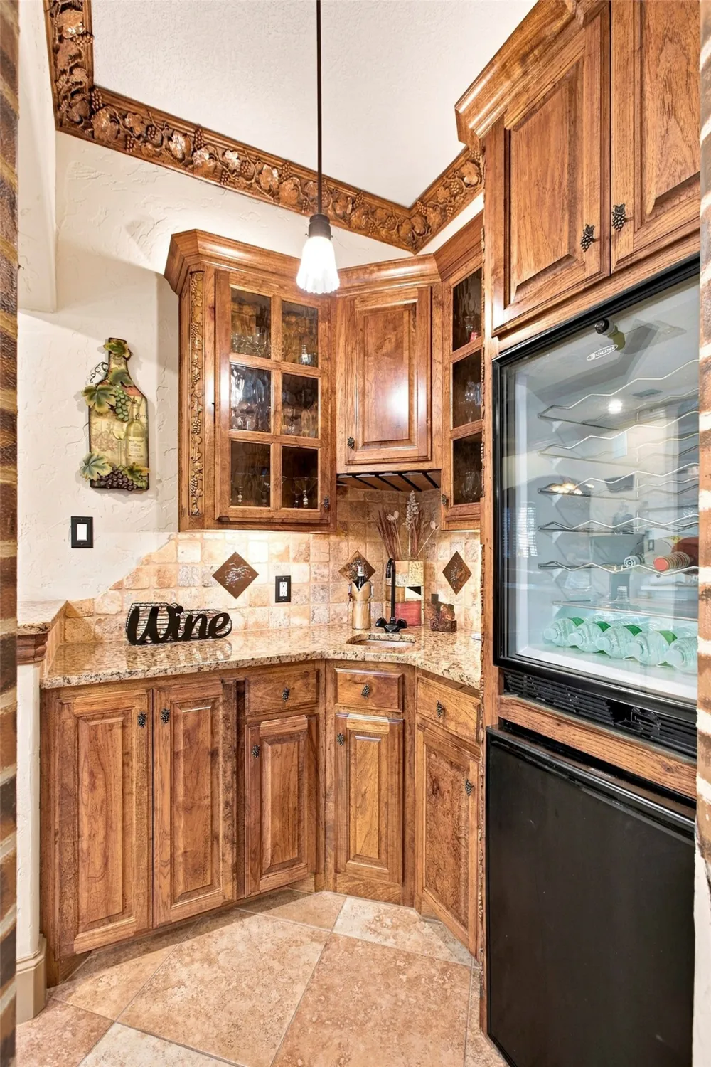 613 Sophie Lane Colleyville, TX 76034
