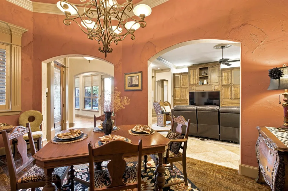 613 Sophie Lane Colleyville, TX 76034