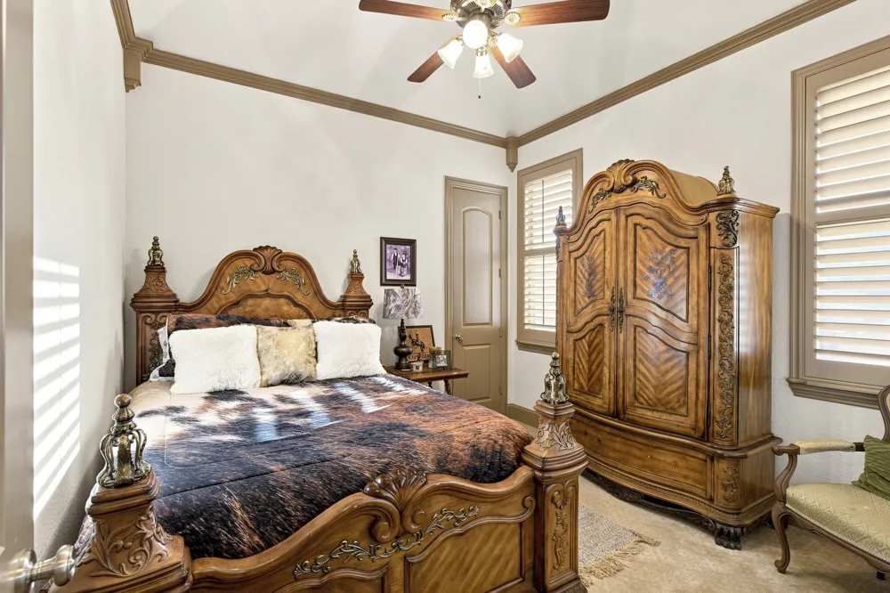613 Sophie Lane Colleyville, TX 76034