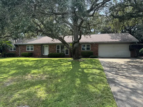 22 Country Club Road