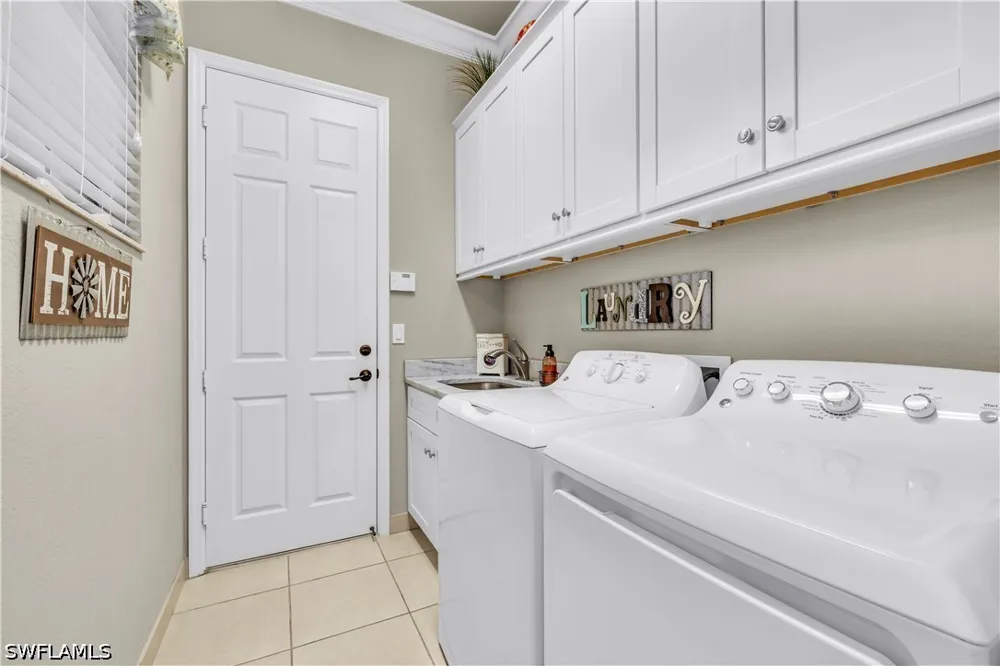 Amelia Way Naples, FL 34119