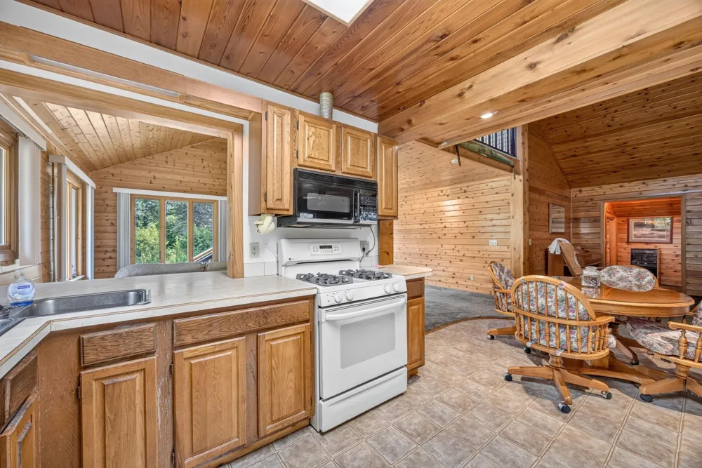 19706 20 Mile Road Burdell Township, MI 49688
