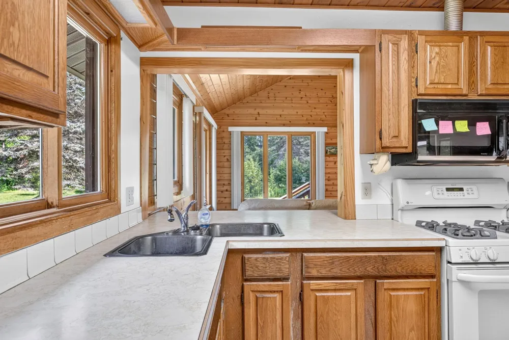 19706 20 Mile Road Burdell Township, MI 49688