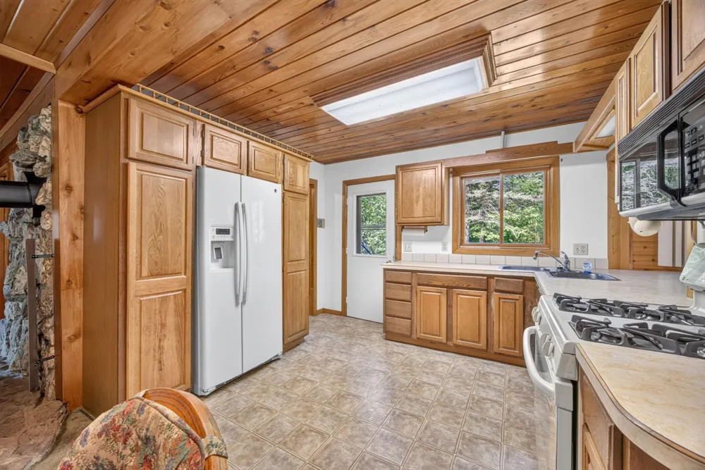 19706 20 Mile Road Burdell Township, MI 49688