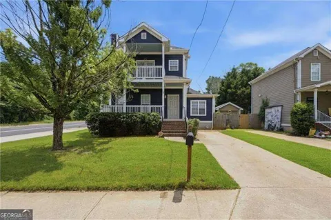 8 Weyman AVE SW