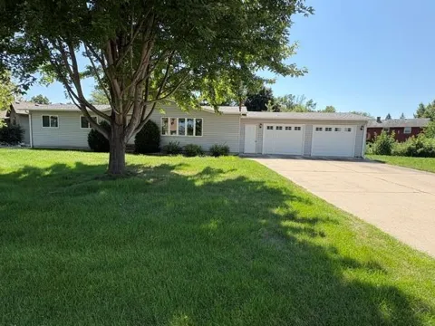 1250 Lakeview Lane SW
