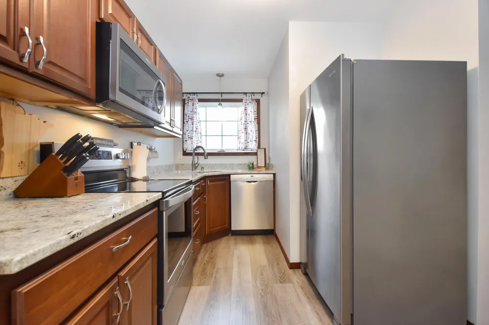 1860 Mcmenemy Street #I Maplewood, MN 55117
