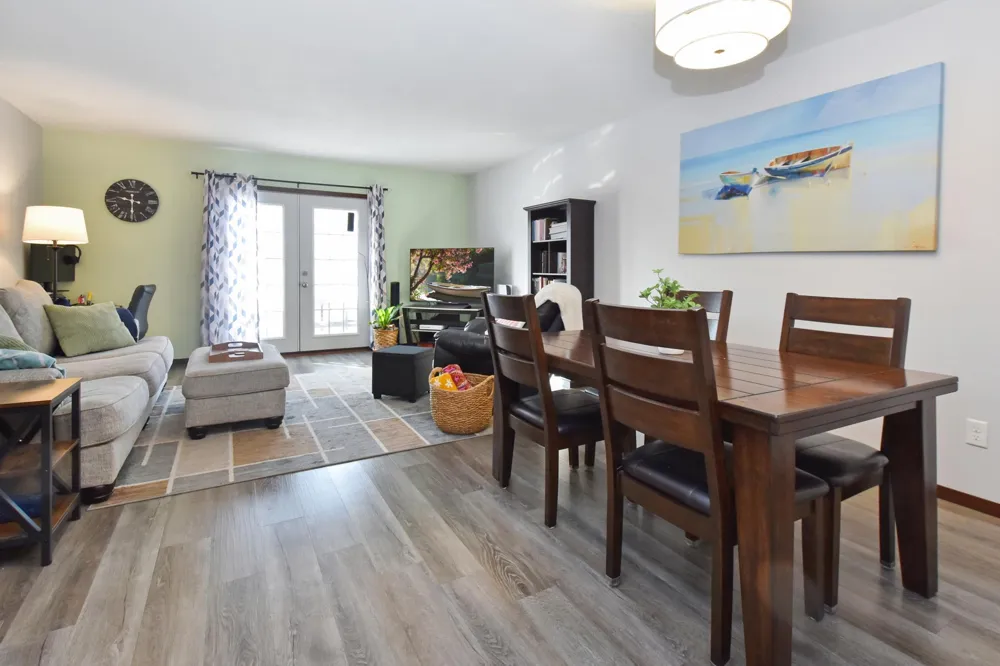 1860 Mcmenemy Street #I Maplewood, MN 55117