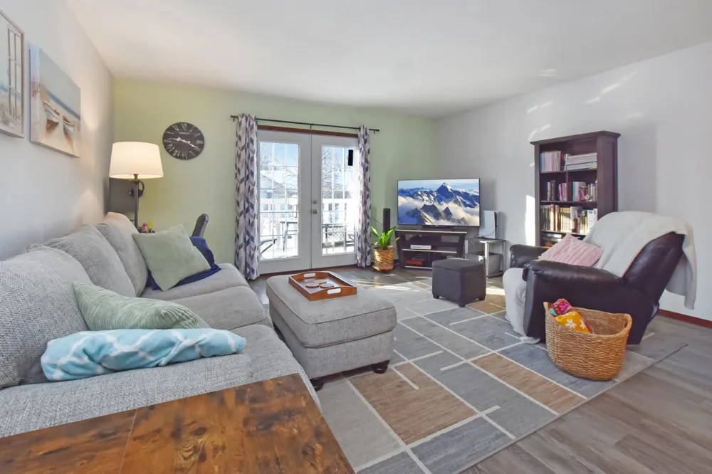 1860 Mcmenemy Street #I Maplewood, MN 55117