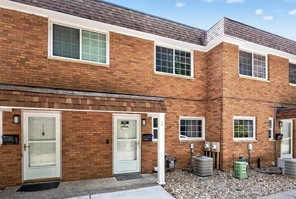 1860 Mcmenemy Street #I Maplewood, MN 55117