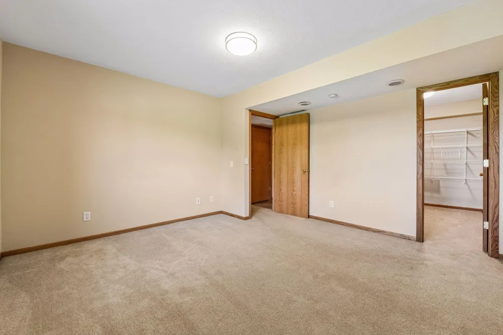 1118 W State Street Belle Plaine, MN 56011