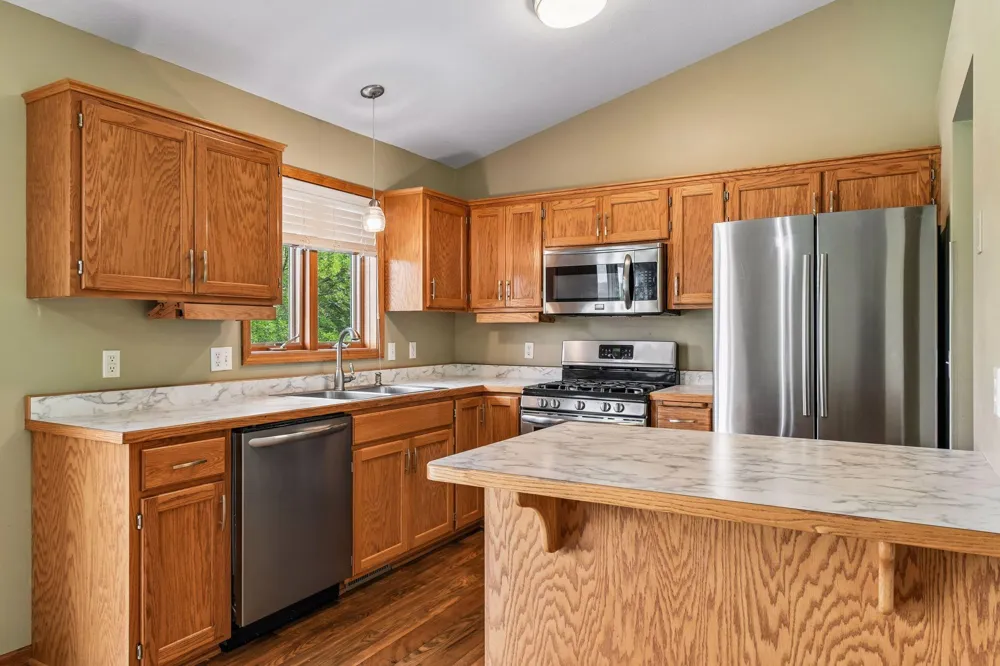 1118 W State Street Belle Plaine, MN 56011