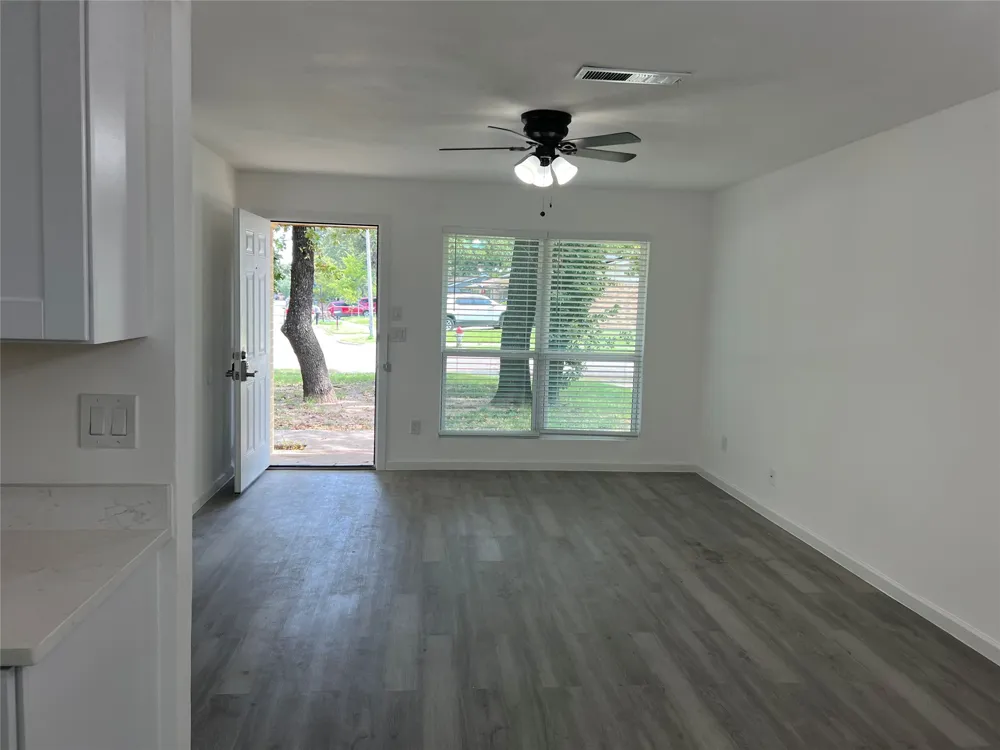 3221 Forestdale Lane Balch Springs, TX 75180