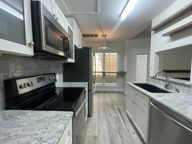 3904 Rawlins Street #113 Dallas, TX 75219