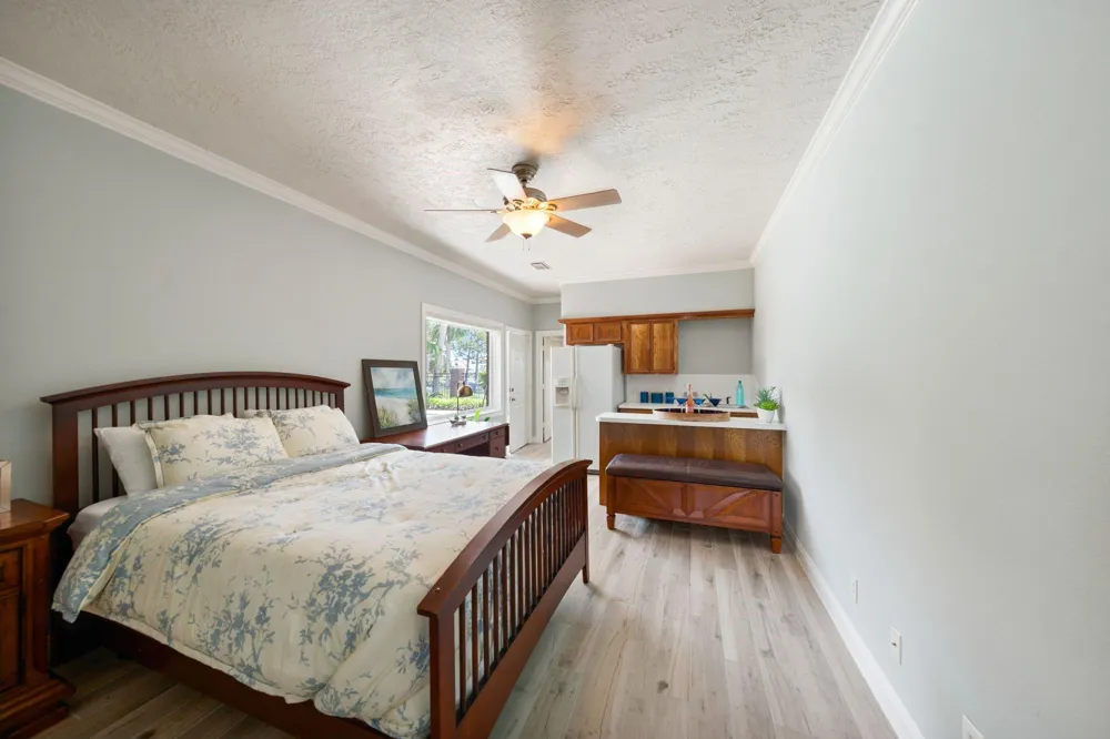 2207 Twin Oaks Boulevard Kemah, TX 77565
