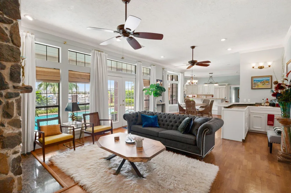 2207 Twin Oaks Boulevard Kemah, TX 77565