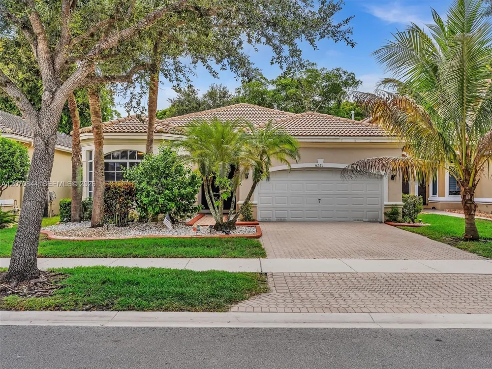 6271 SW 195th Ave Pembroke Pines, FL 33332