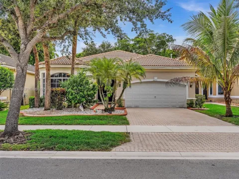 6271 SW 195th Ave
