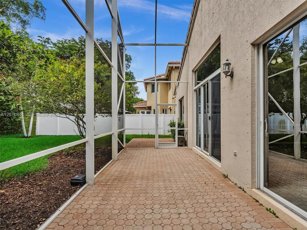 6271 SW 195th Ave Pembroke Pines, FL 33332