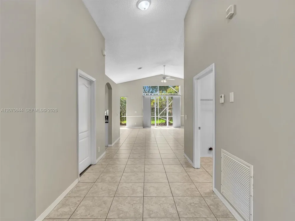 6271 SW 195th Ave Pembroke Pines, FL 33332