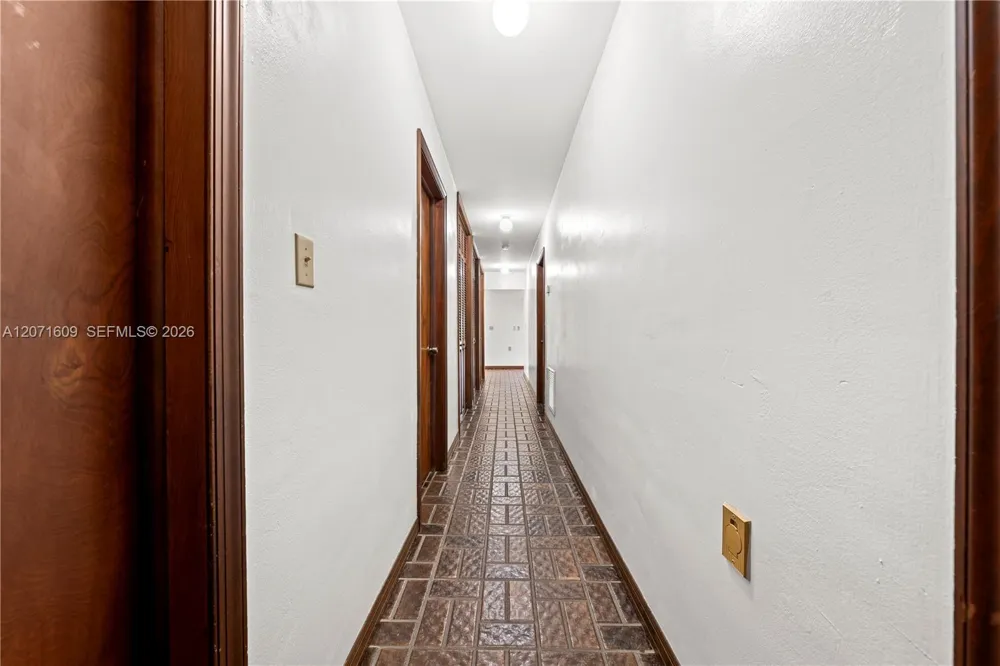 22100 194th Avenue Miami, FL 33170