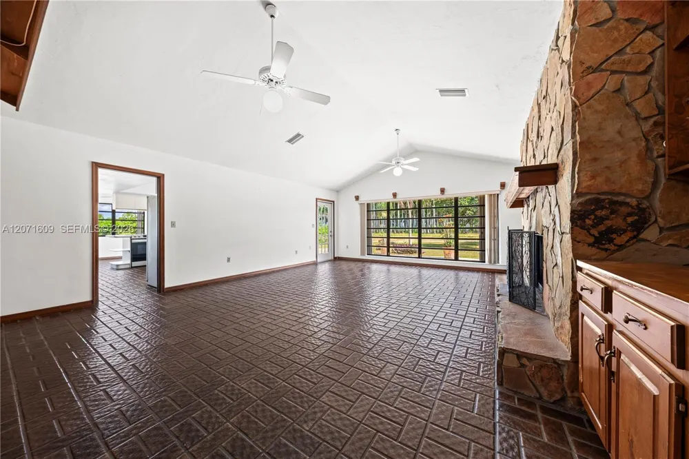 22100 194th Avenue Miami, FL 33170