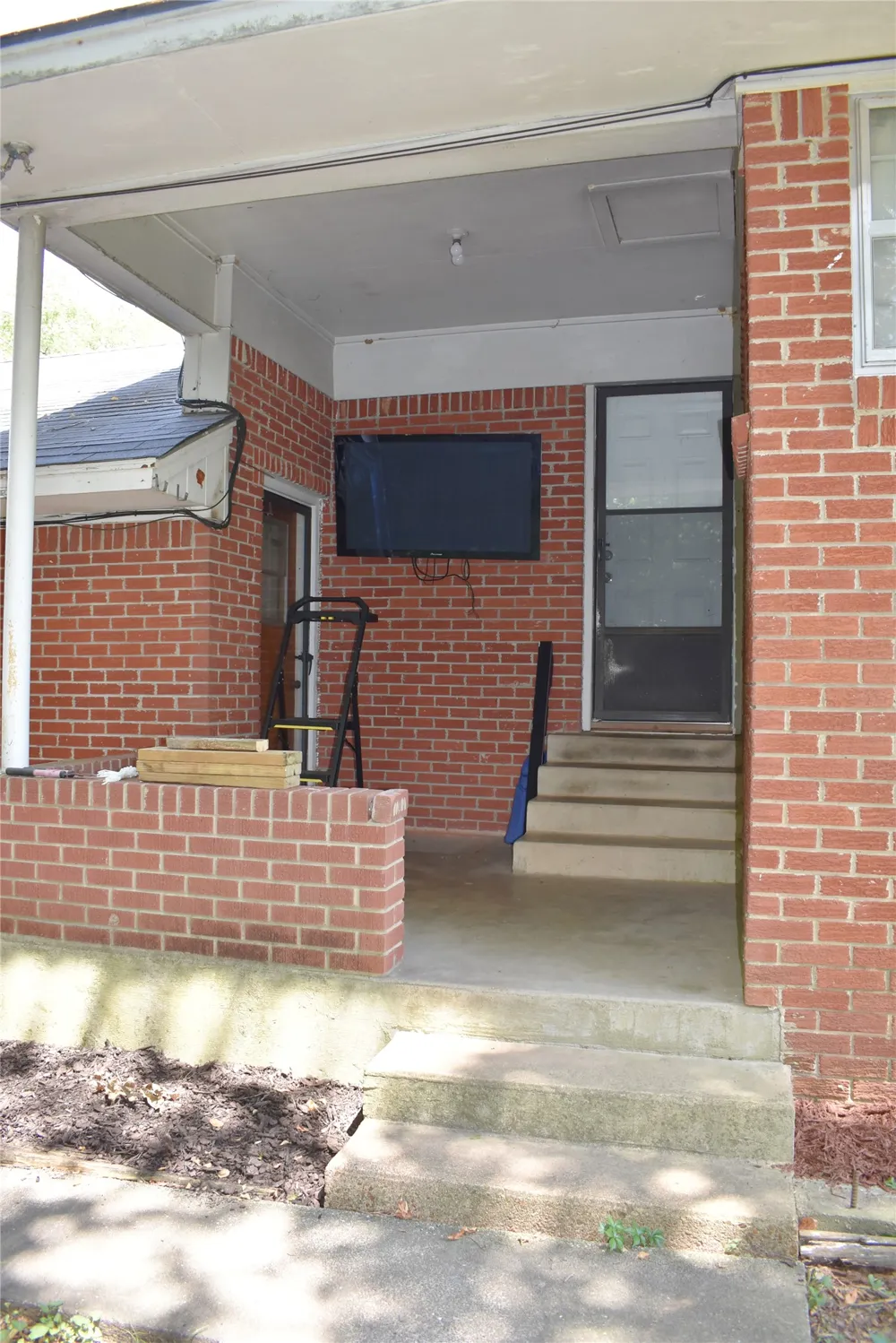 1110 S 4 STREET Hugo, OK 74743