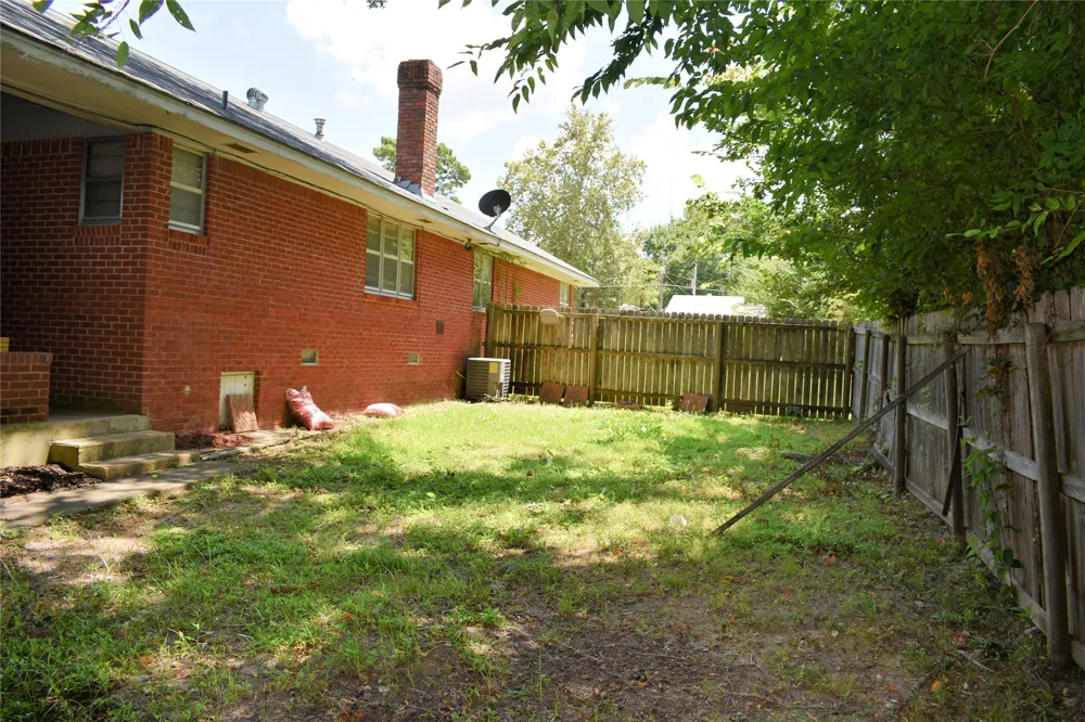 1110 S 4 STREET Hugo, OK 74743