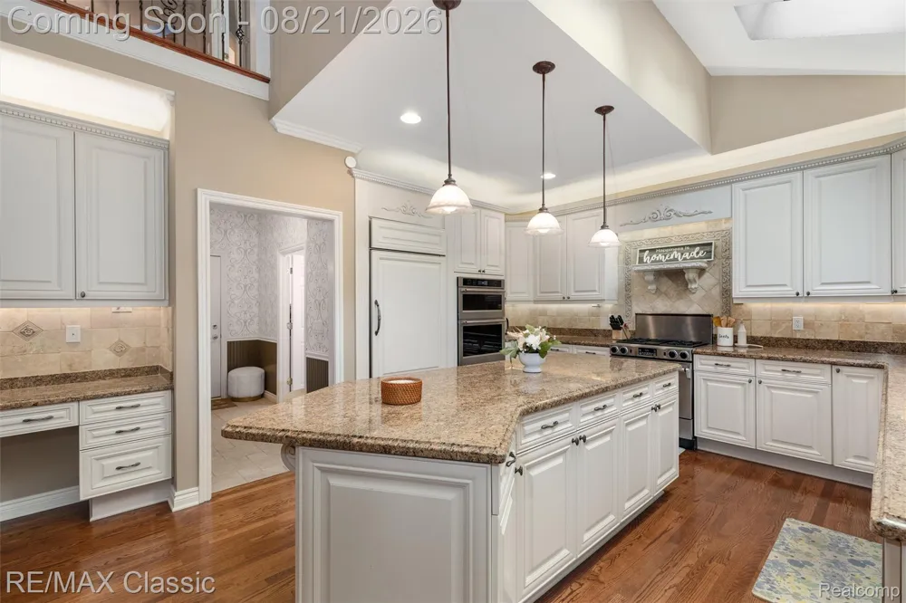 18133 Mission Point Northville Township, MI 48168