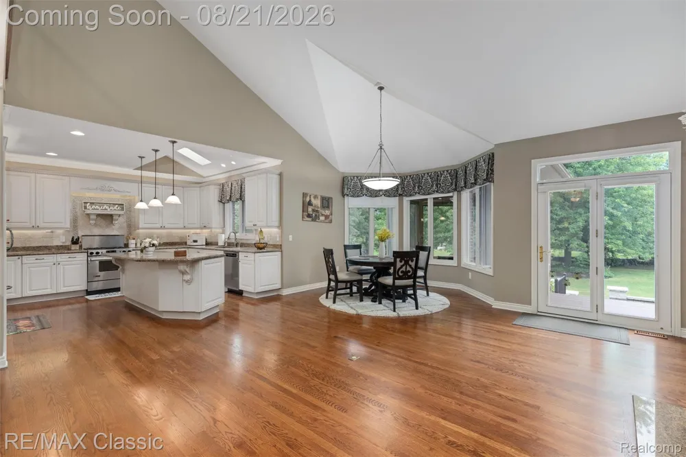 18133 Mission Point Northville Township, MI 48168