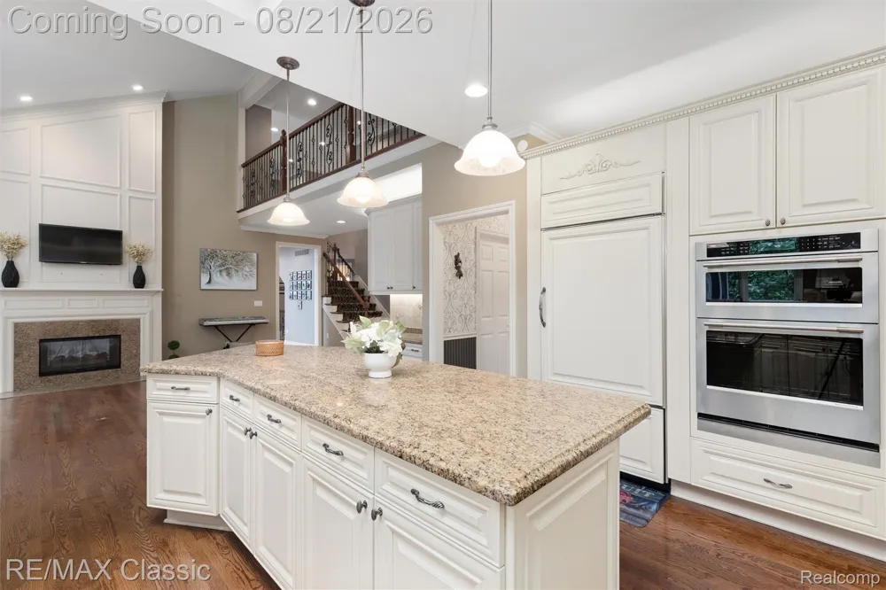 18133 Mission Point Northville Township, MI 48168