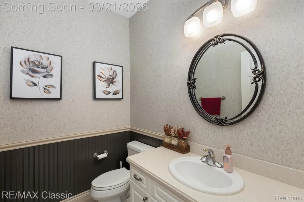18133 Mission Point Northville Township, MI 48168