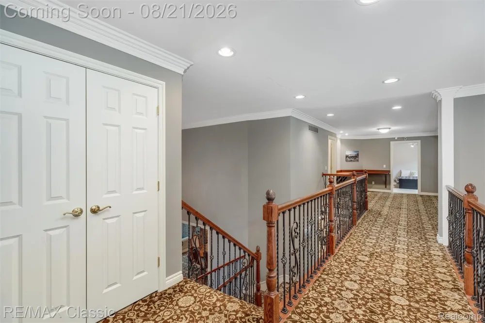 18133 Mission Point Northville Township, MI 48168
