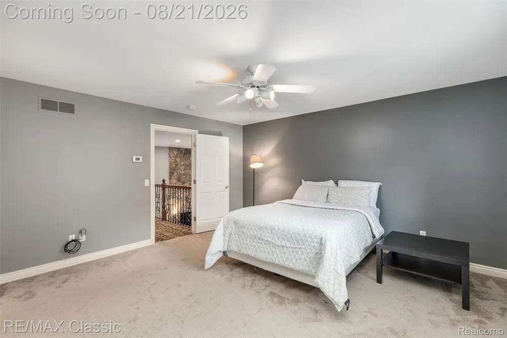 18133 Mission Point Northville Township, MI 48168