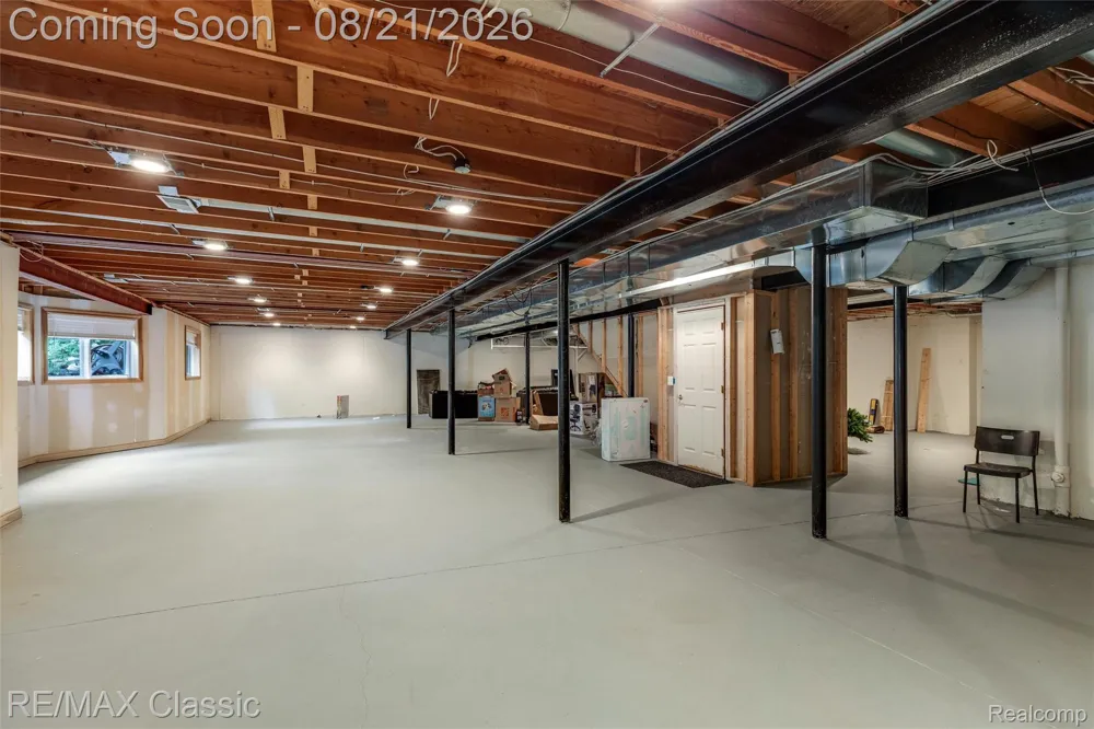 18133 Mission Point Northville Township, MI 48168