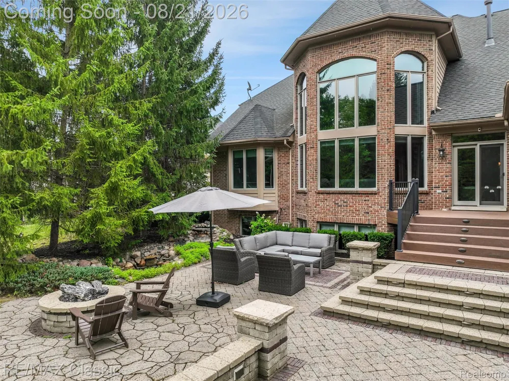 18133 Mission Point Northville Township, MI 48168