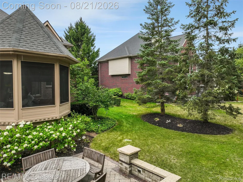 18133 Mission Point Northville Township, MI 48168
