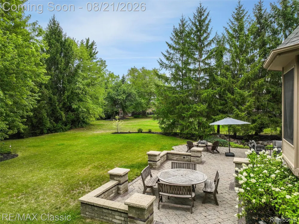 18133 Mission Point Northville Township, MI 48168