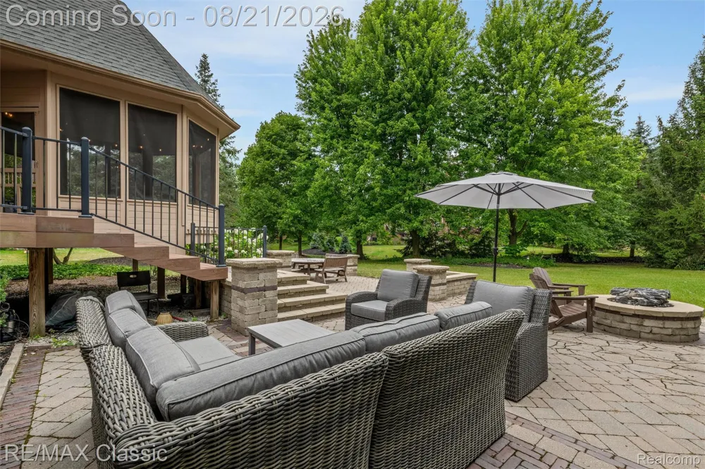 18133 Mission Point Northville Township, MI 48168