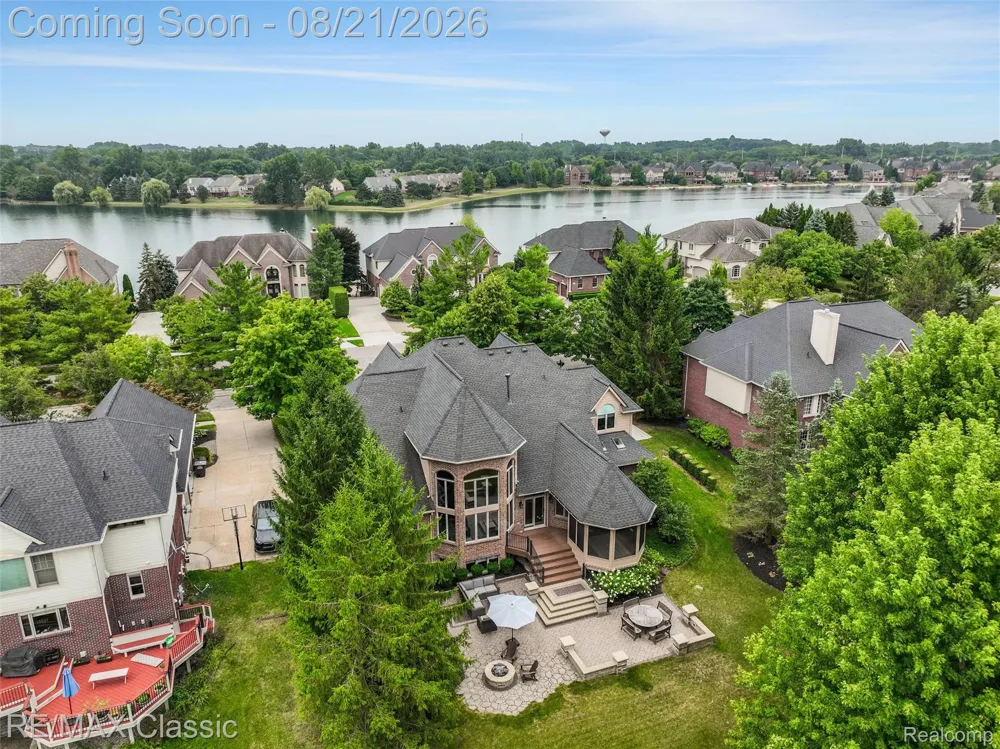 18133 Mission Point Northville Township, MI 48168