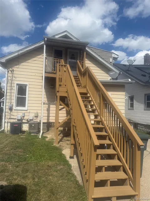 1307 University Avenue