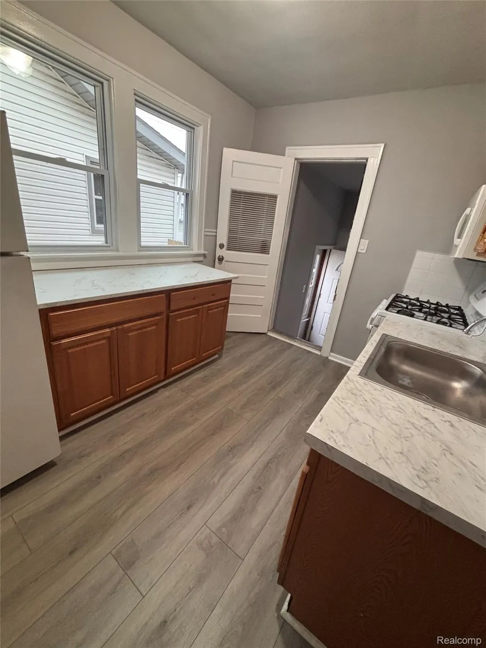 1307 University Avenue Lincoln Park City, MI 48146