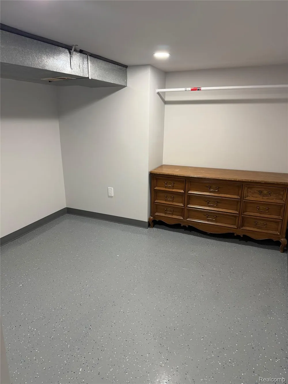 1307 University Avenue Lincoln Park City, MI 48146