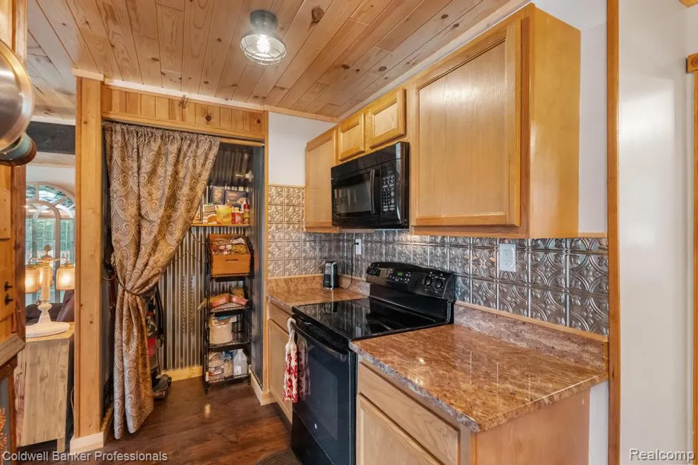 6389 Postlewait Road Mancelona Township, MI 49659