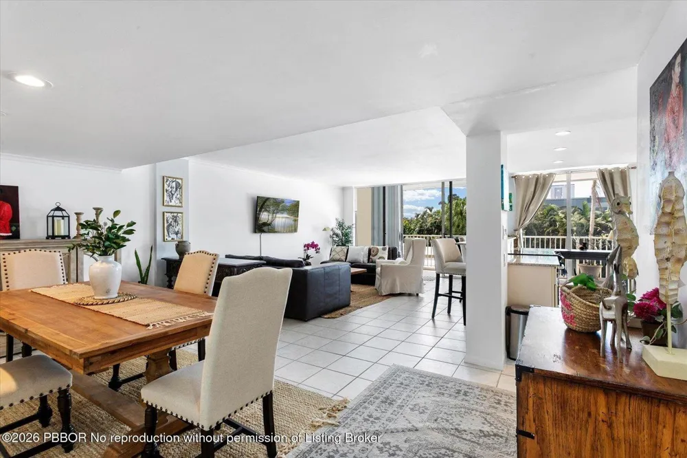 2860 S OCEAN BOULEVARD #208 Palm Beach, FL 33480