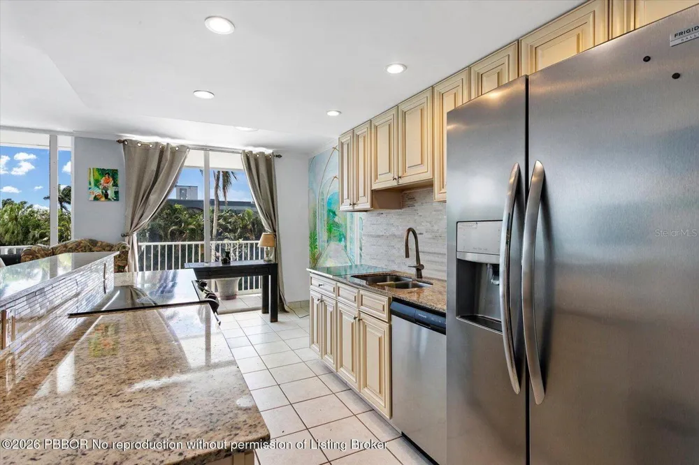 2860 S OCEAN BOULEVARD #208 Palm Beach, FL 33480
