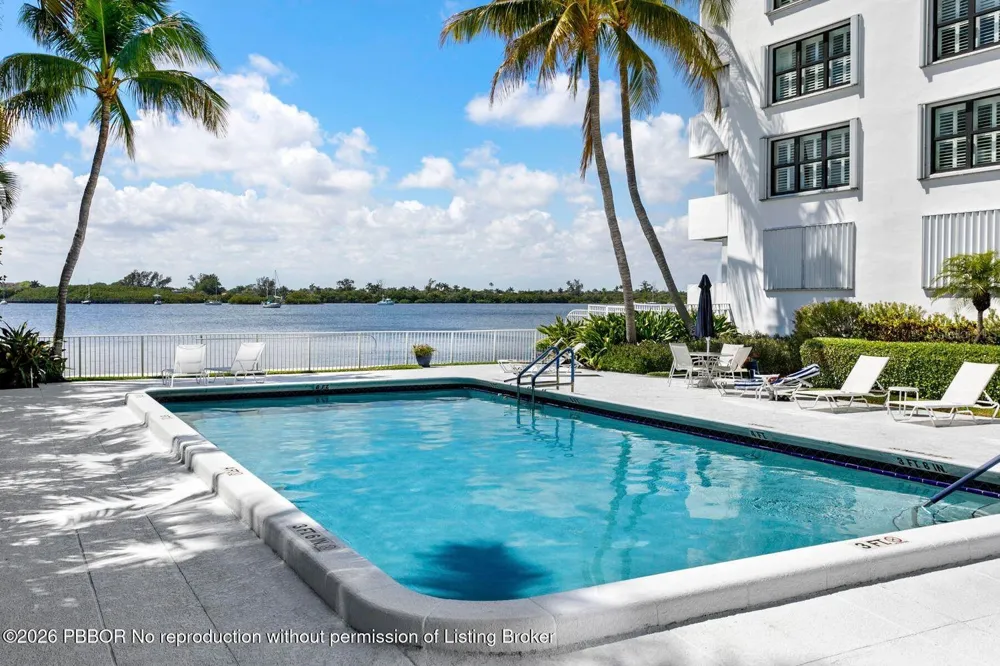 2860 S OCEAN BOULEVARD #208 Palm Beach, FL 33480