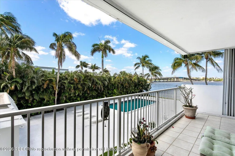 2860 S OCEAN BOULEVARD #208 Palm Beach, FL 33480